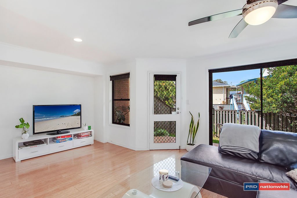 5/18 Tallebudgera Creek Rd  BURLEIGH HEADS 4