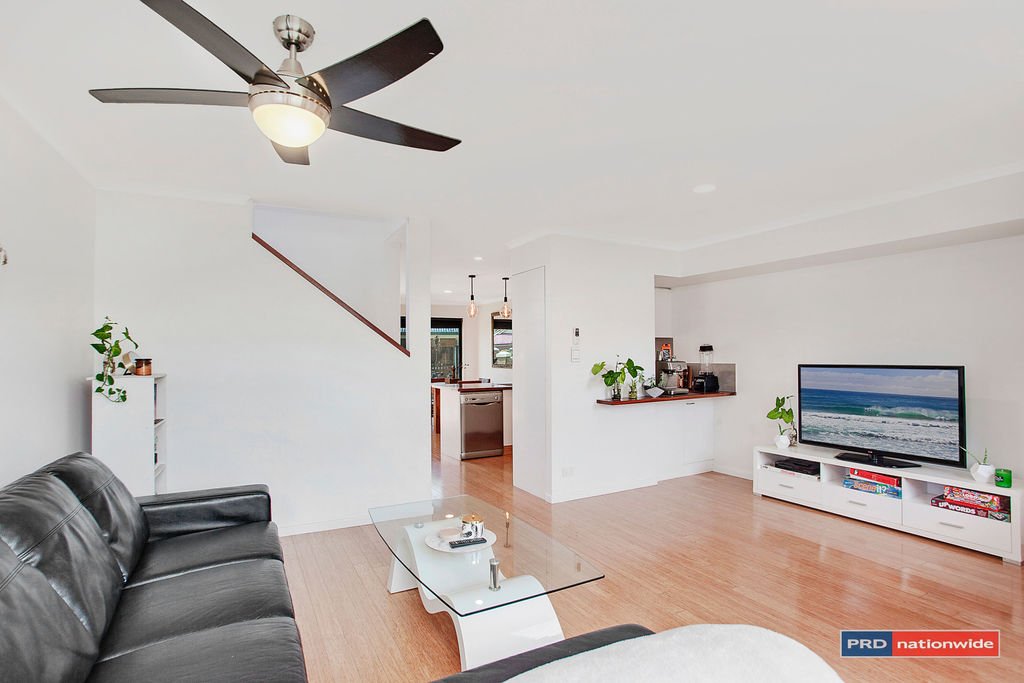 5/18 Tallebudgera Creek Rd  BURLEIGH HEADS 5