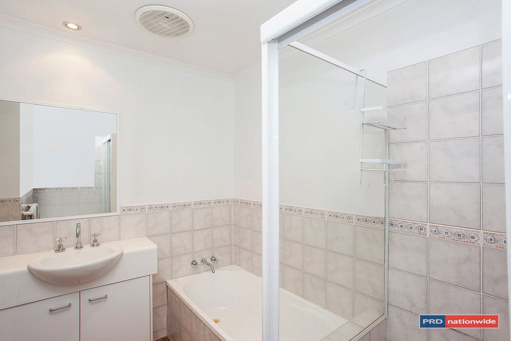 5/18 Tallebudgera Creek Rd  BURLEIGH HEADS 9
