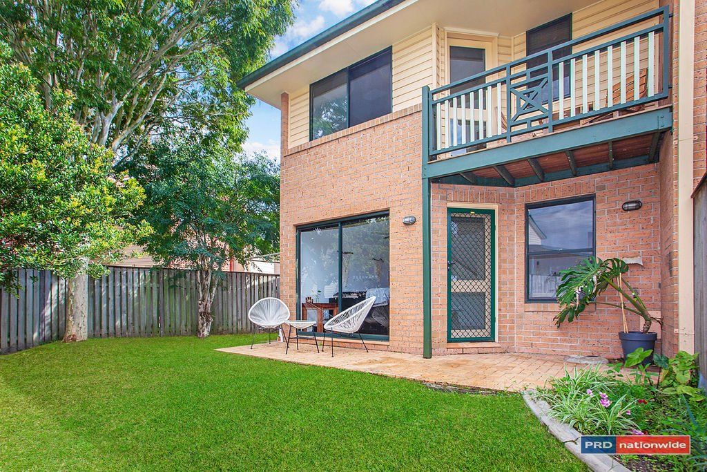 5/18 Tallebudgera Creek Rd  BURLEIGH HEADS 11