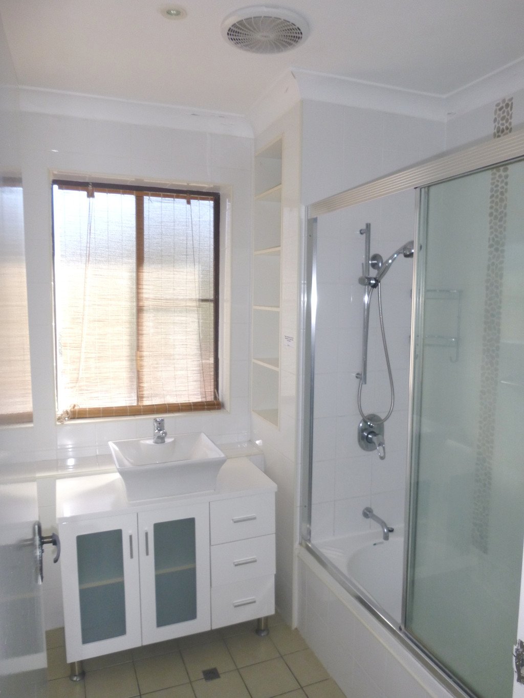 5/182 Buckland Road NUNDAH 5