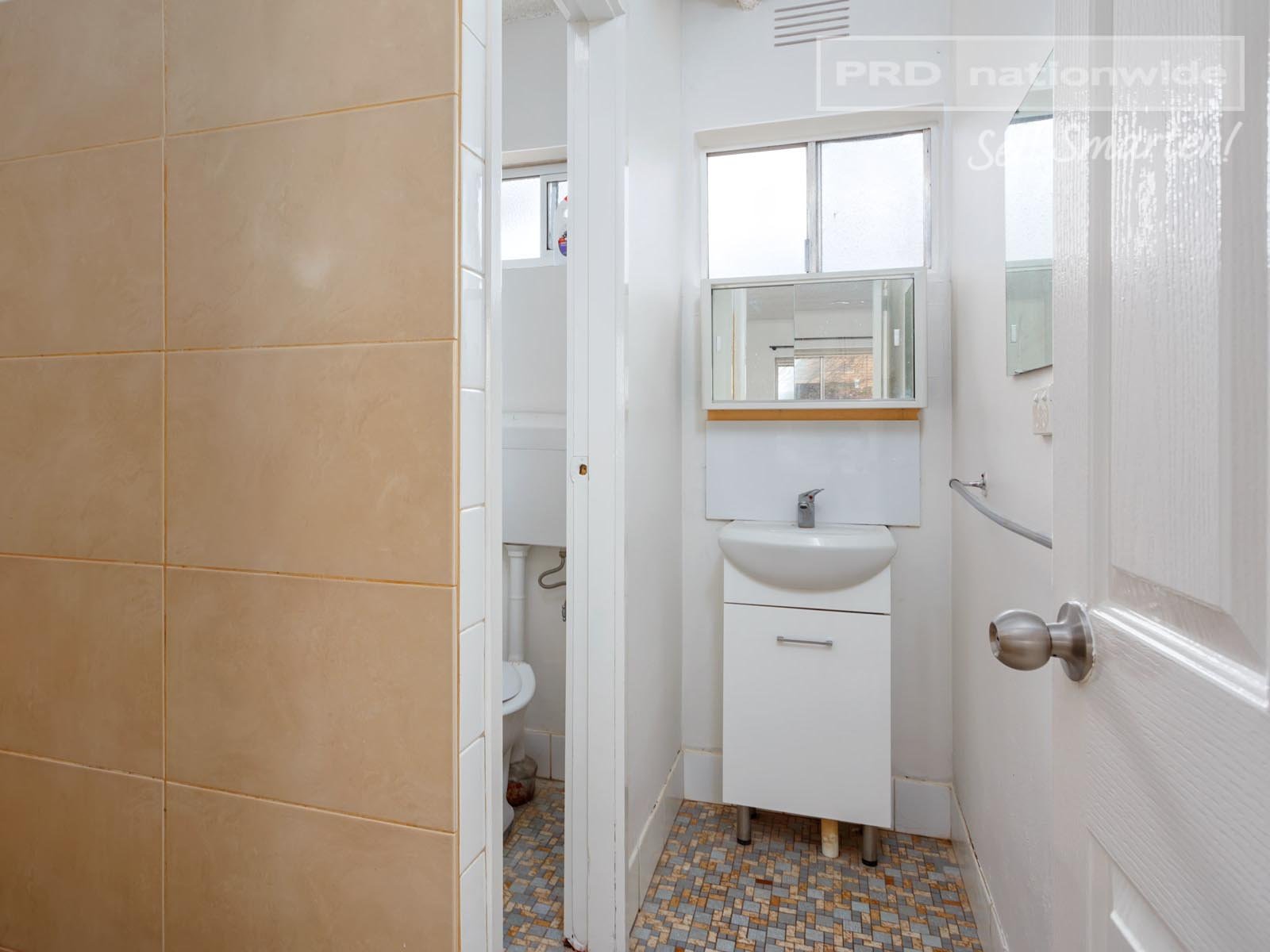 5/187 Lake Albert Road KOORINGAL 7