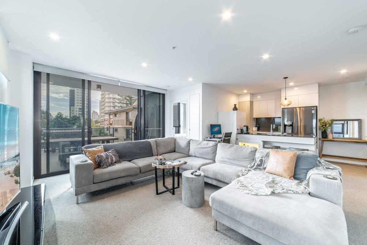 5/1877 Gold Coast Highway Burleigh Heads 3