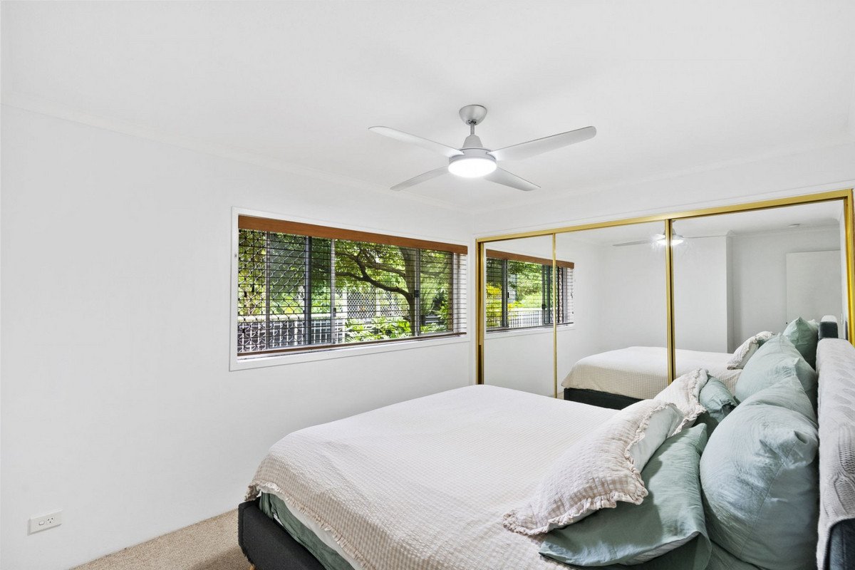 5/189 Surf Parade Surfers Paradise 3