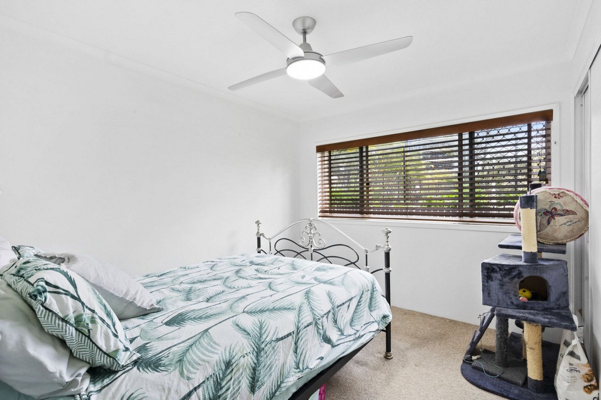 5/189 Surf Parade Surfers Paradise 4