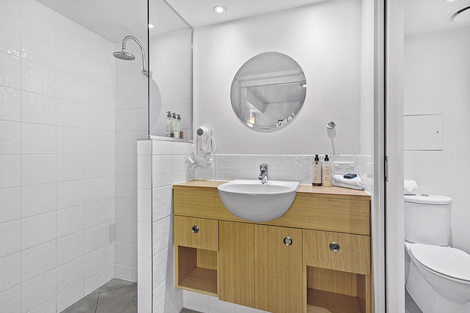 518/9a Hermitage Drive AIRLIE BEACH 14