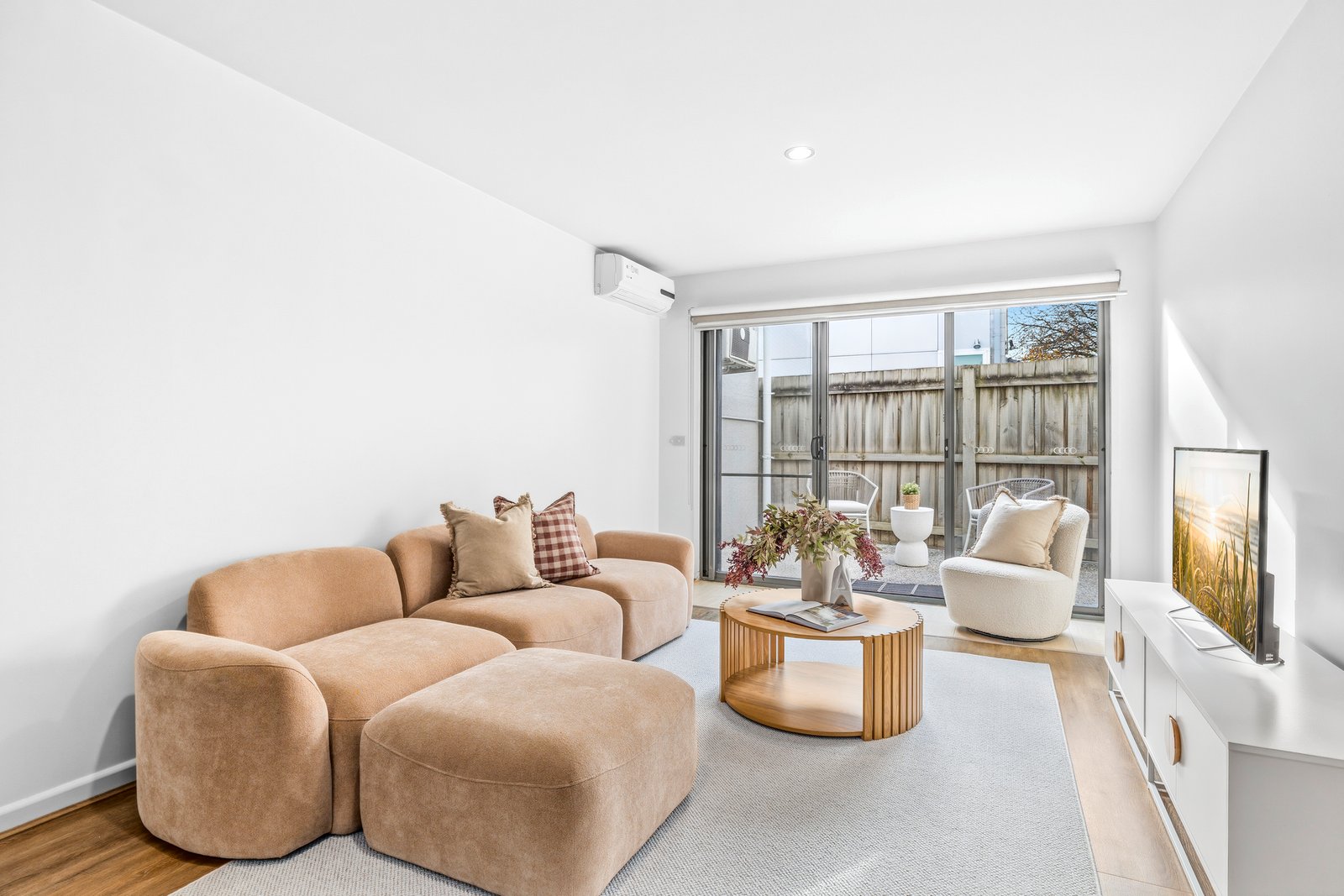 Gallery: 5/19-21 Willesden Road