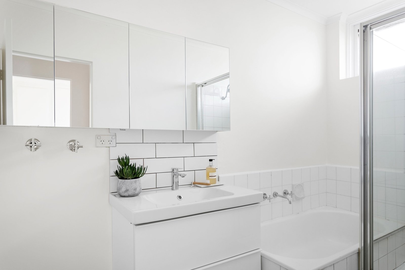 Real Estate and Property in 5/19 Mitford Street, St Kilda, VIC