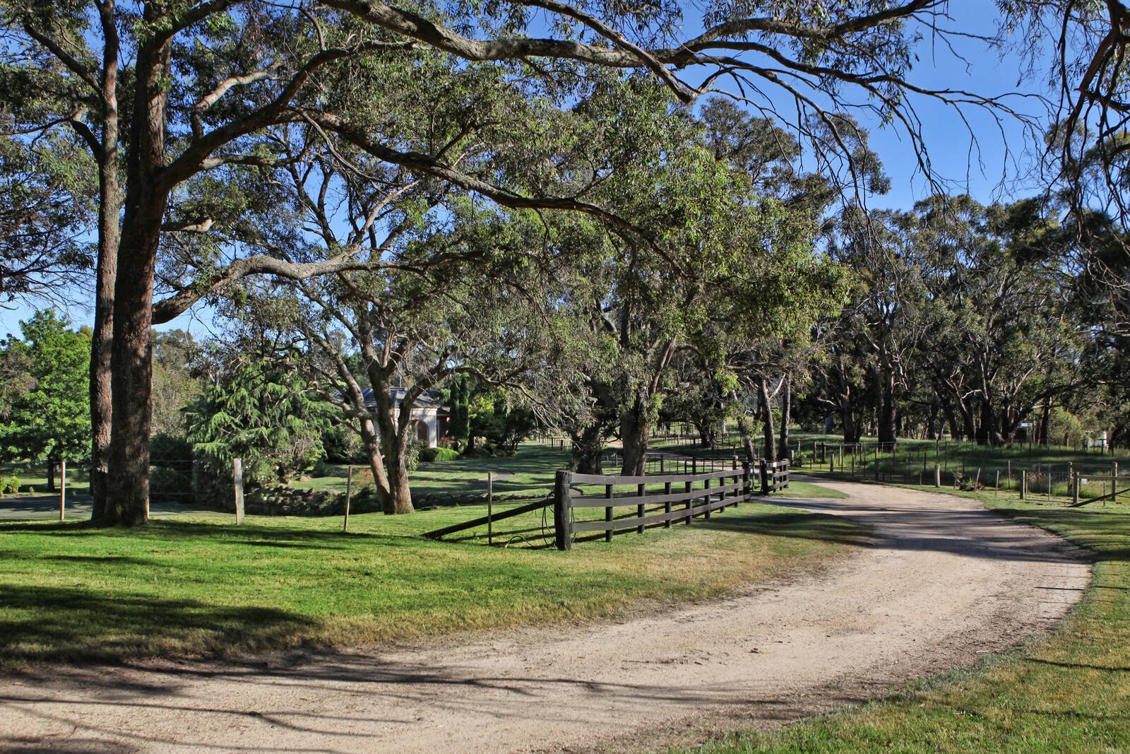 Real Estate and Property in 519 Romsey Road, Woodend, VIC