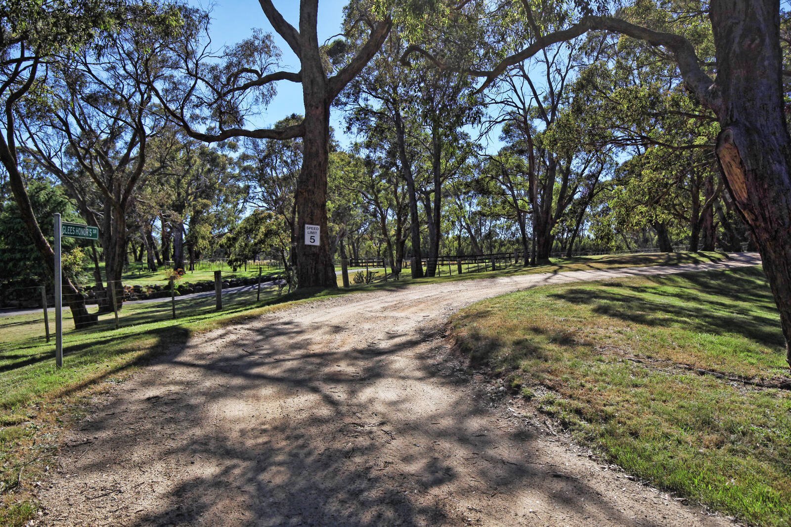 Real Estate and Property in 519 Romsey Road, Woodend, VIC