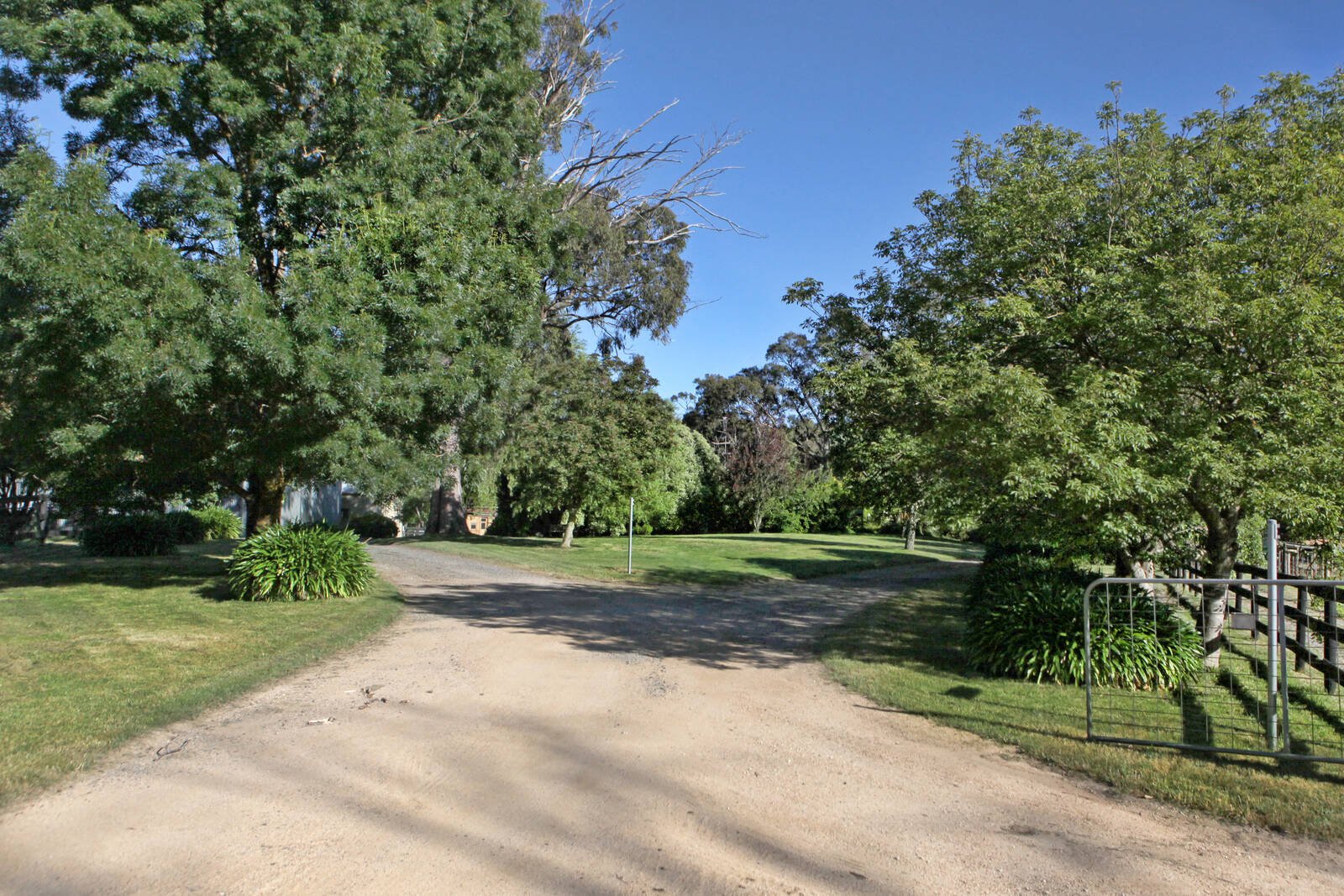 Real Estate and Property in 519 Romsey Road, Woodend, VIC