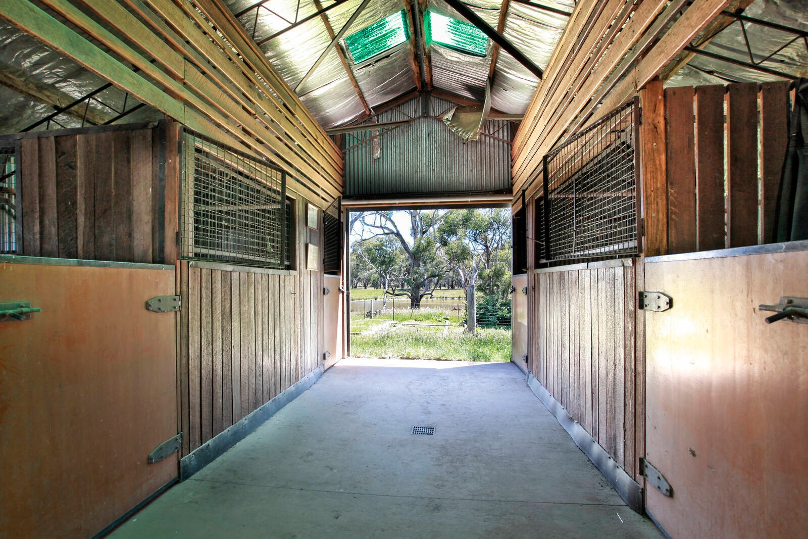 Real Estate and Property in 519 Romsey Road, Woodend, VIC