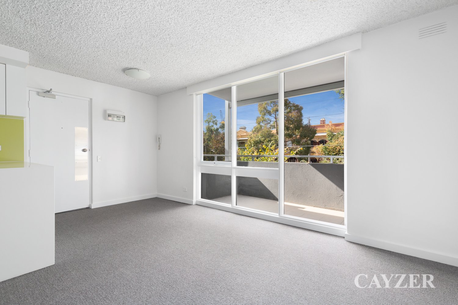 Gallery: 5/192 Cecil Street
