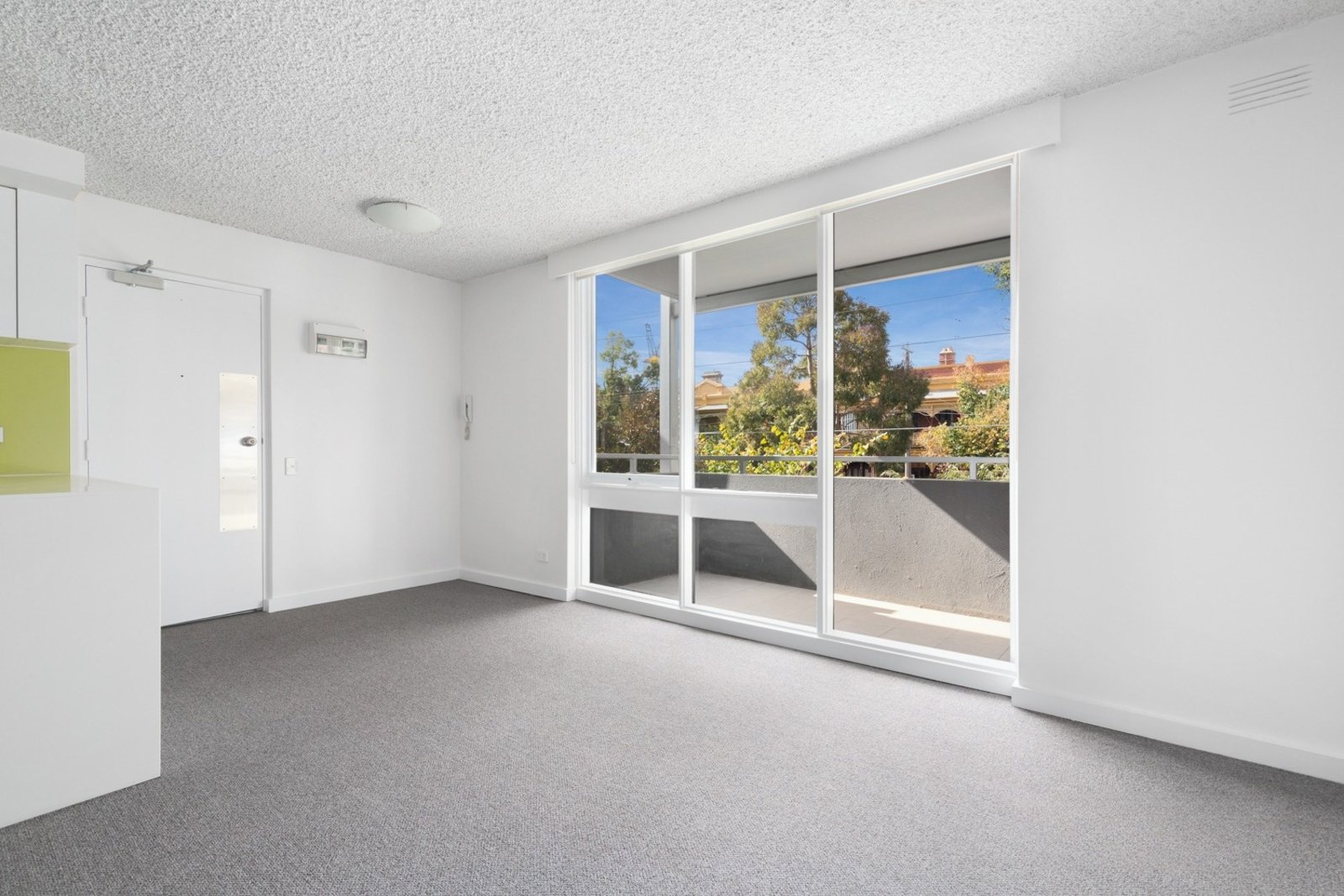 Gallery: 5/192 Cecil Street