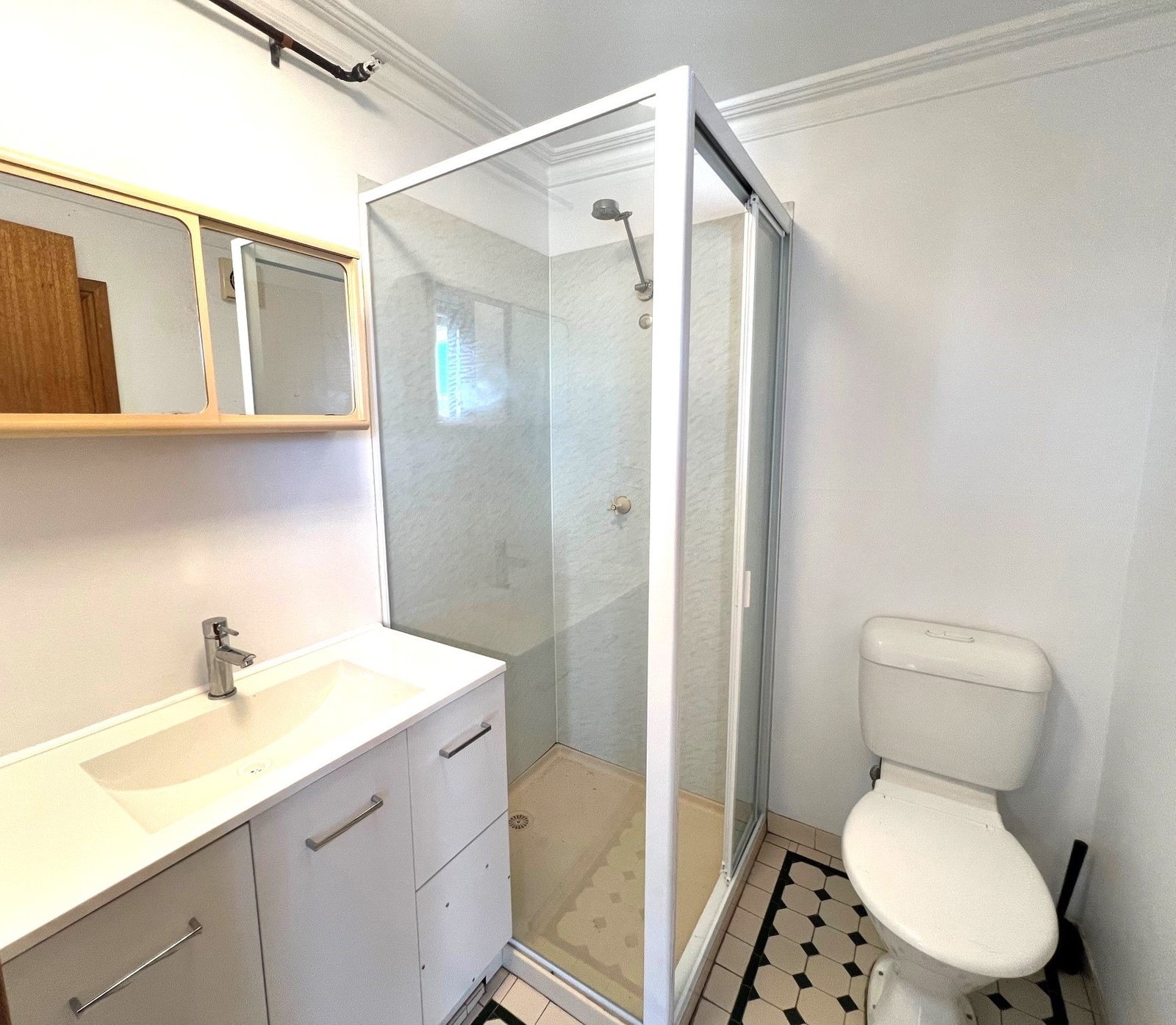 5/192 St Johns Road GLEBE 3