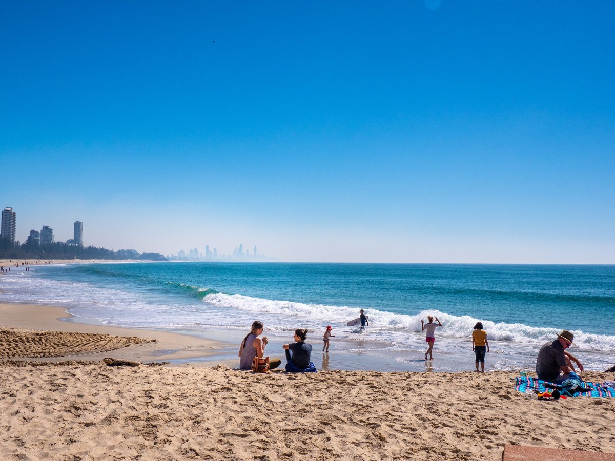 5/1933 Gold Coast Highway Burleigh Heads 6