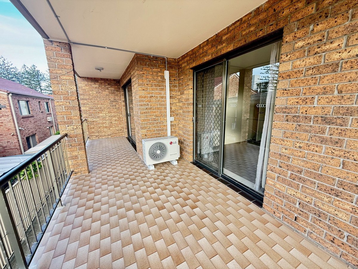 5/1933 Gold Coast Highway Burleigh Heads 10