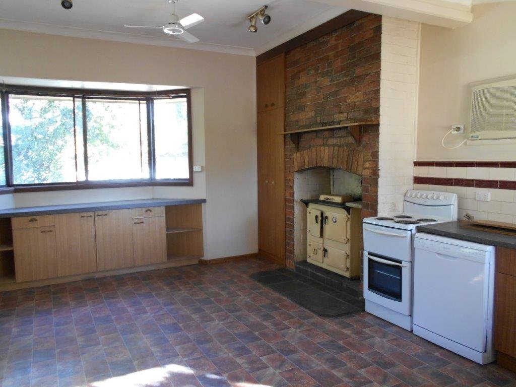51A Clarke Street TUMUT 5