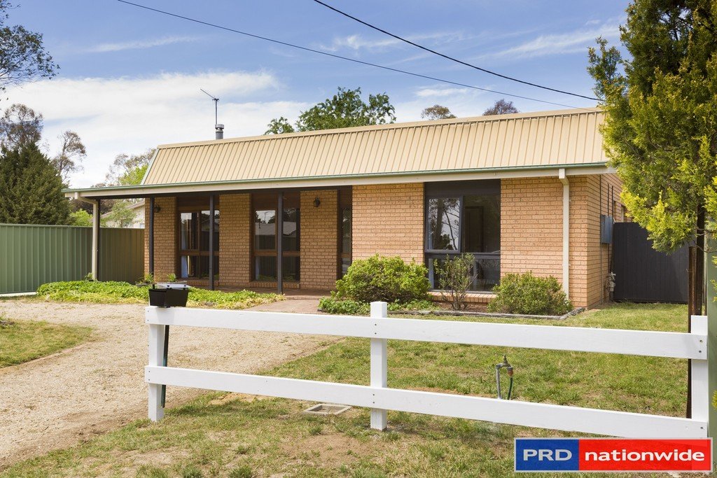 51A Rutledge Street BUNGENDORE 1