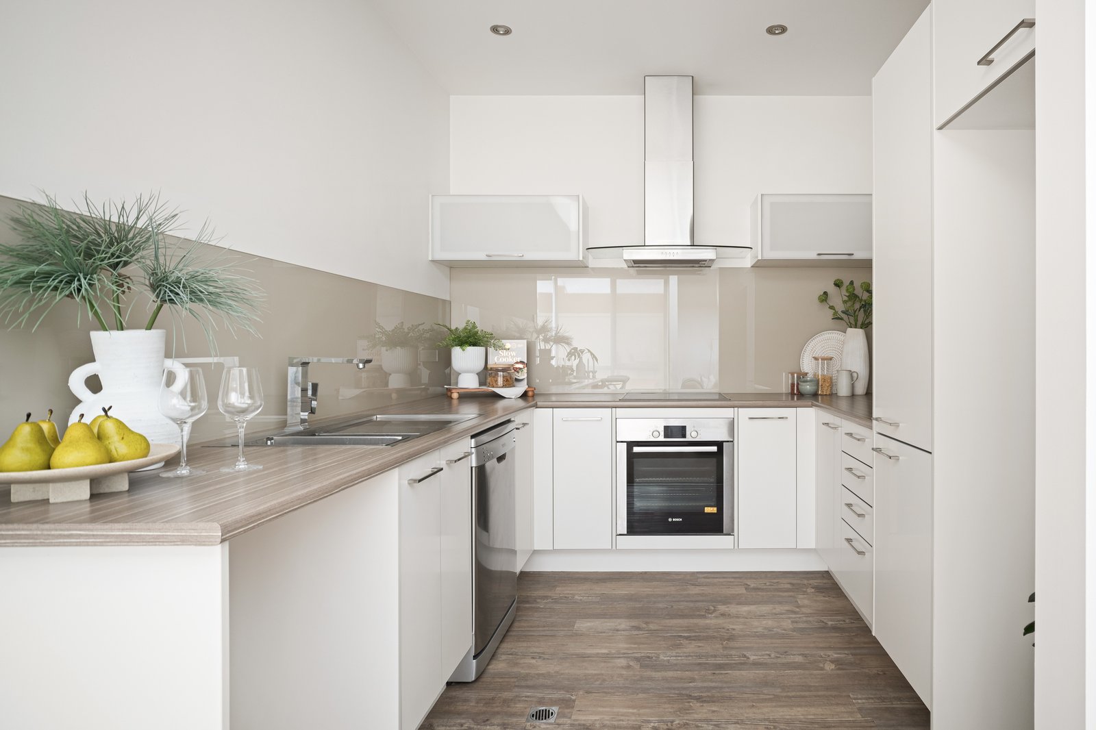 Gallery: 5/1A The Strand
