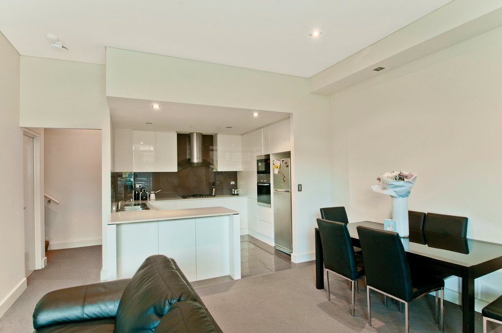 5/2-12 Young St  WOLLONGONG 4