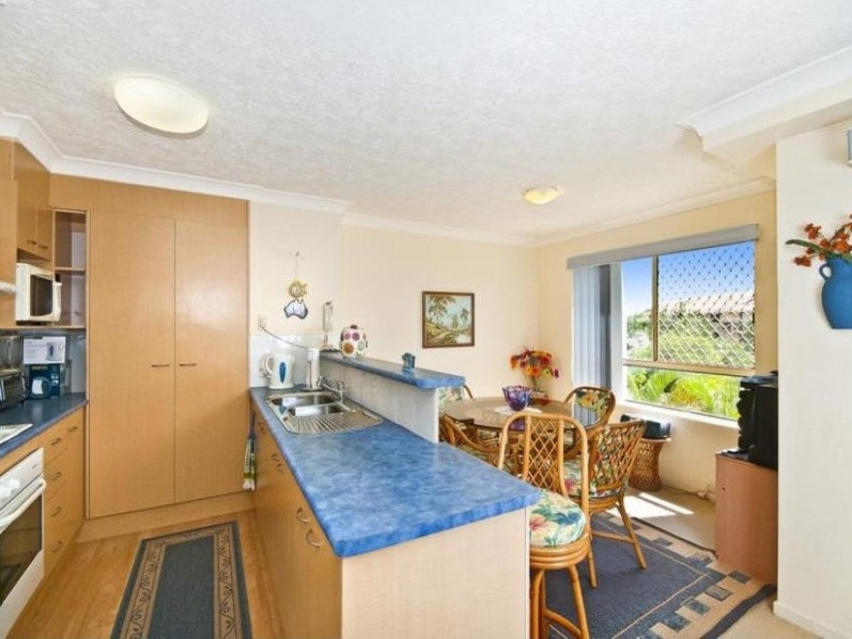 5/2-4 Mountain View Avenue Miami 1