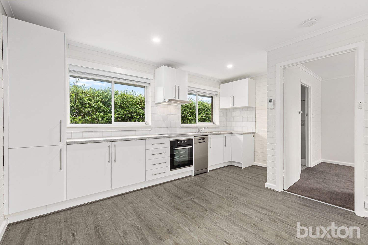 Gallery: 5/2-4 Salmon Street