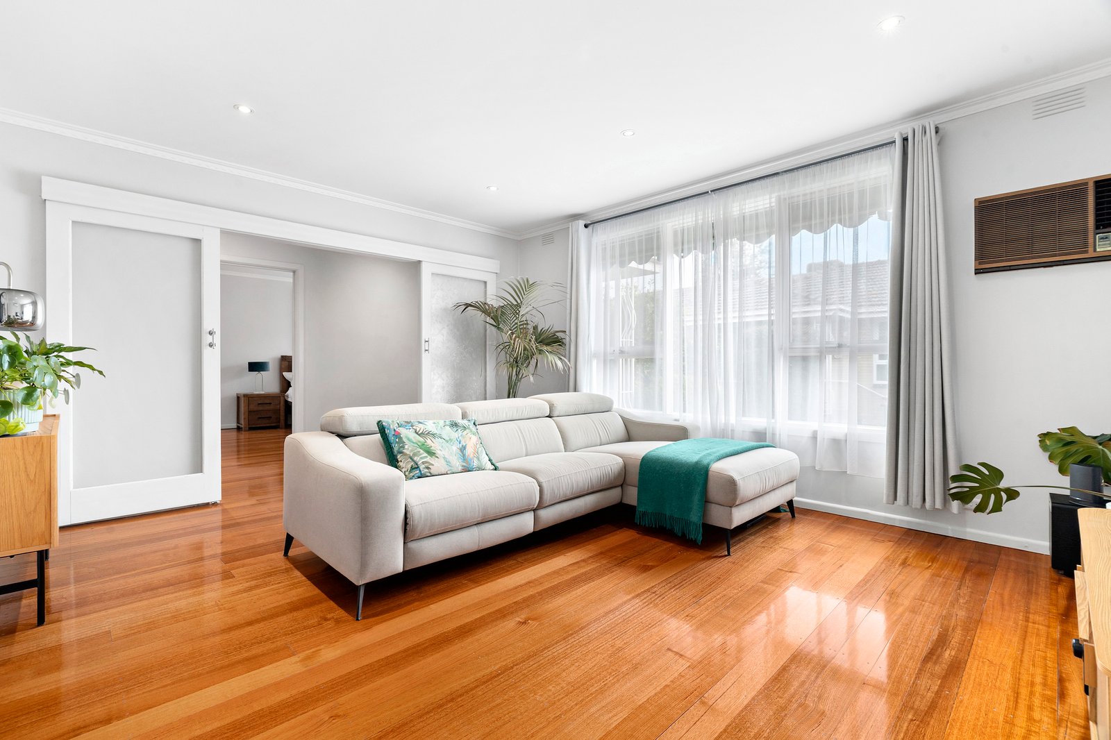 Gallery: 5/2-4 The Crescent