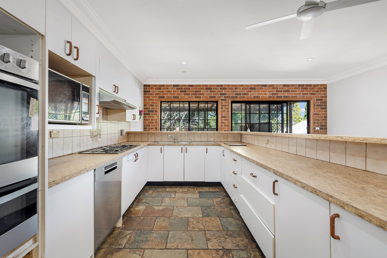 52 Albion Street ROSELANDS 5