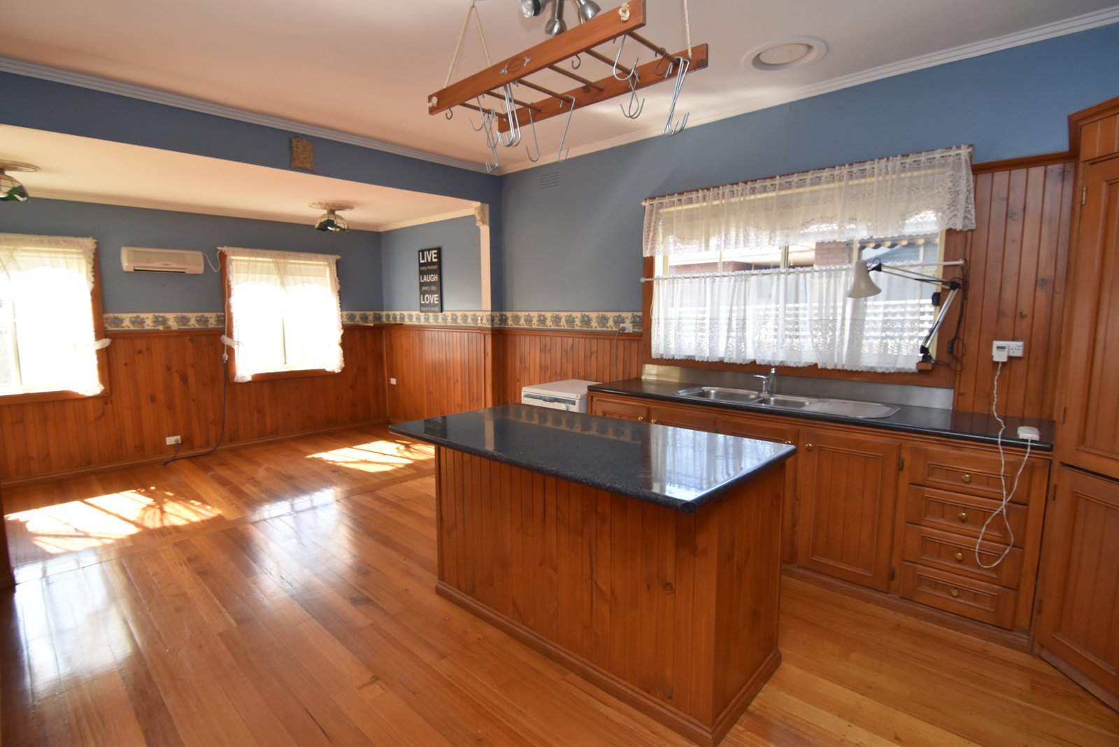Gallery: 52 Anakie Road