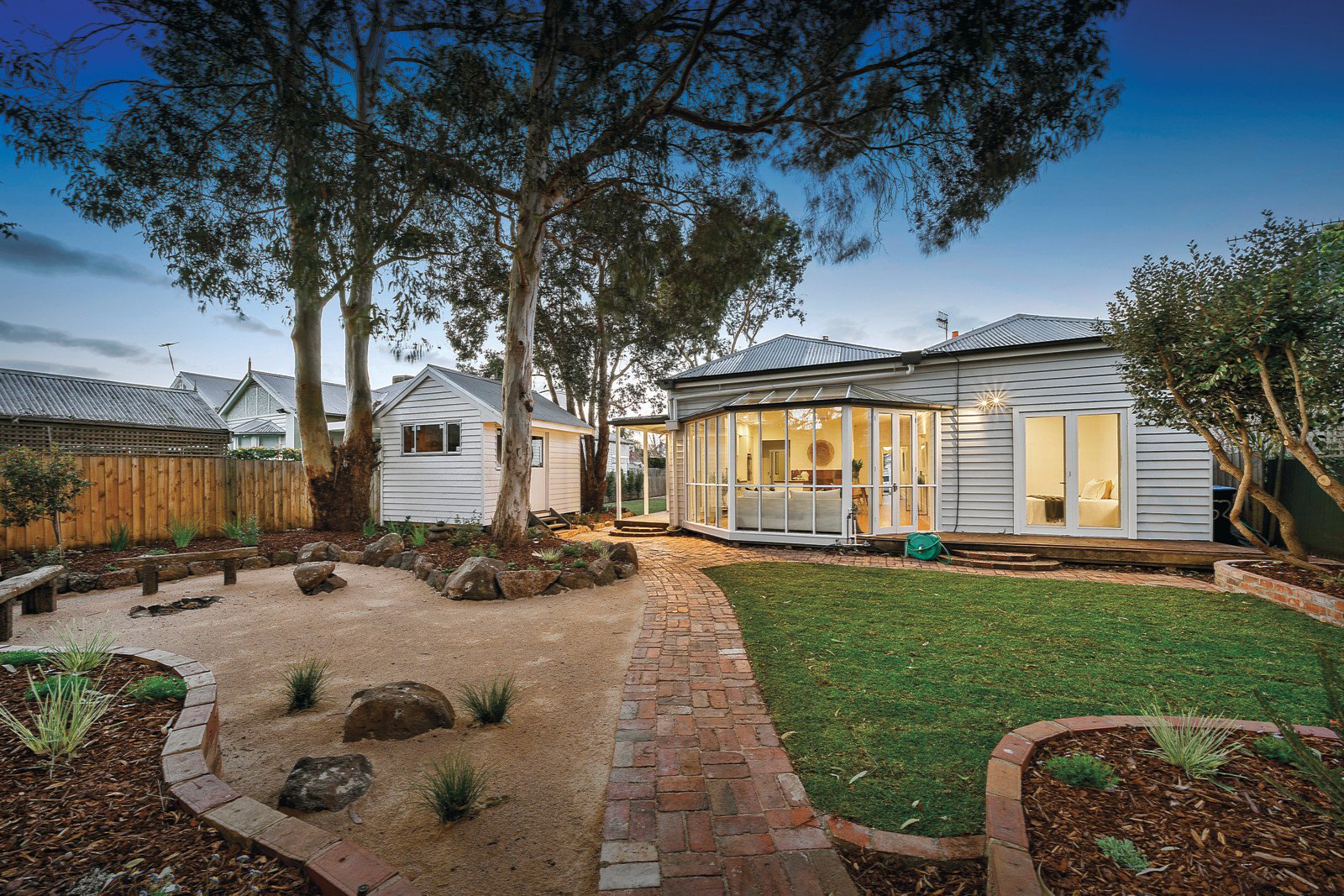 52 Barkly Avenue, Armadale, VIC