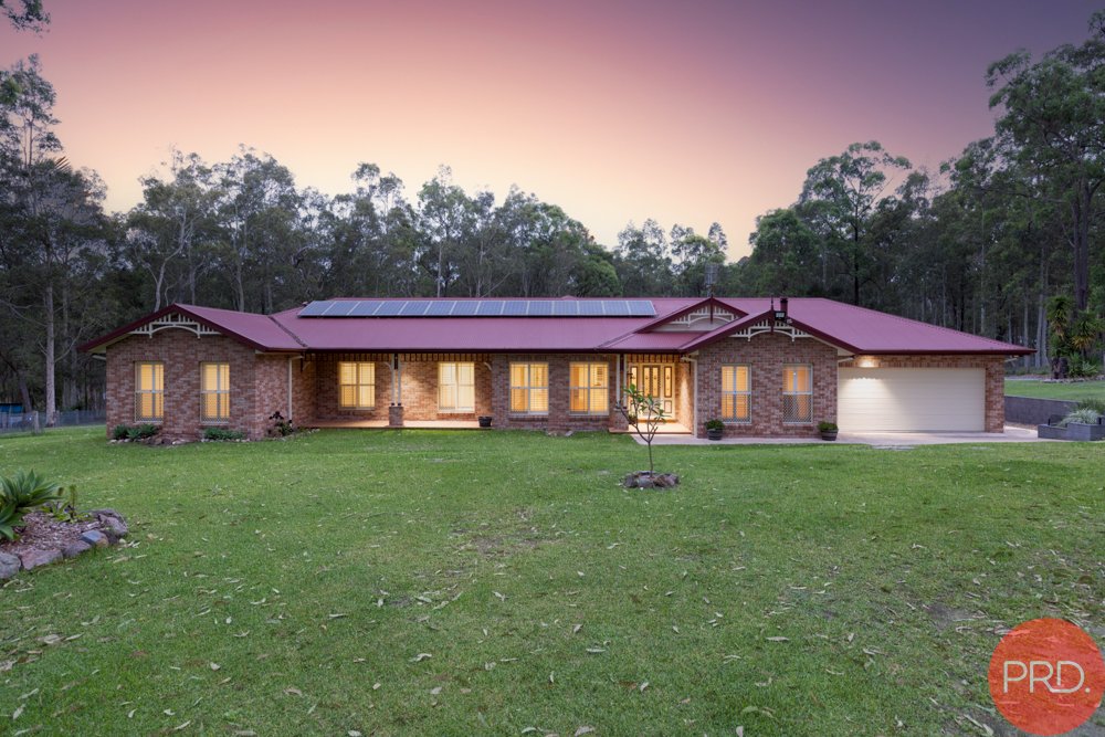 52 Barrington Grove THORNTON 1