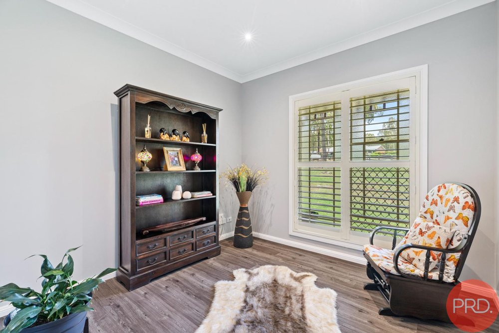 52 Barrington Grove THORNTON 9