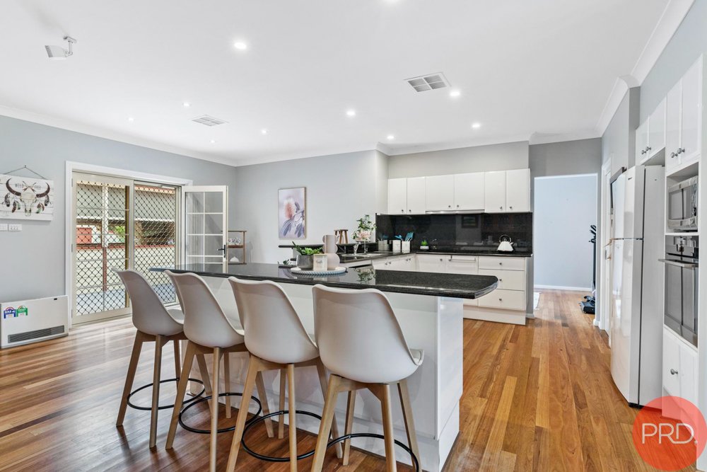52 Barrington Grove THORNTON 10