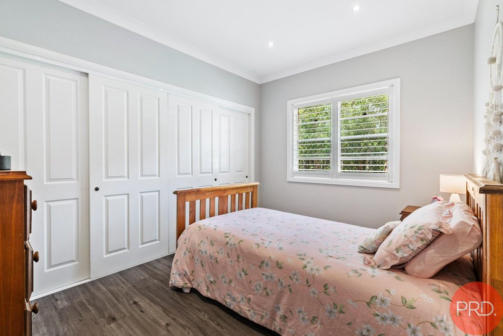 52 Barrington Grove THORNTON 14