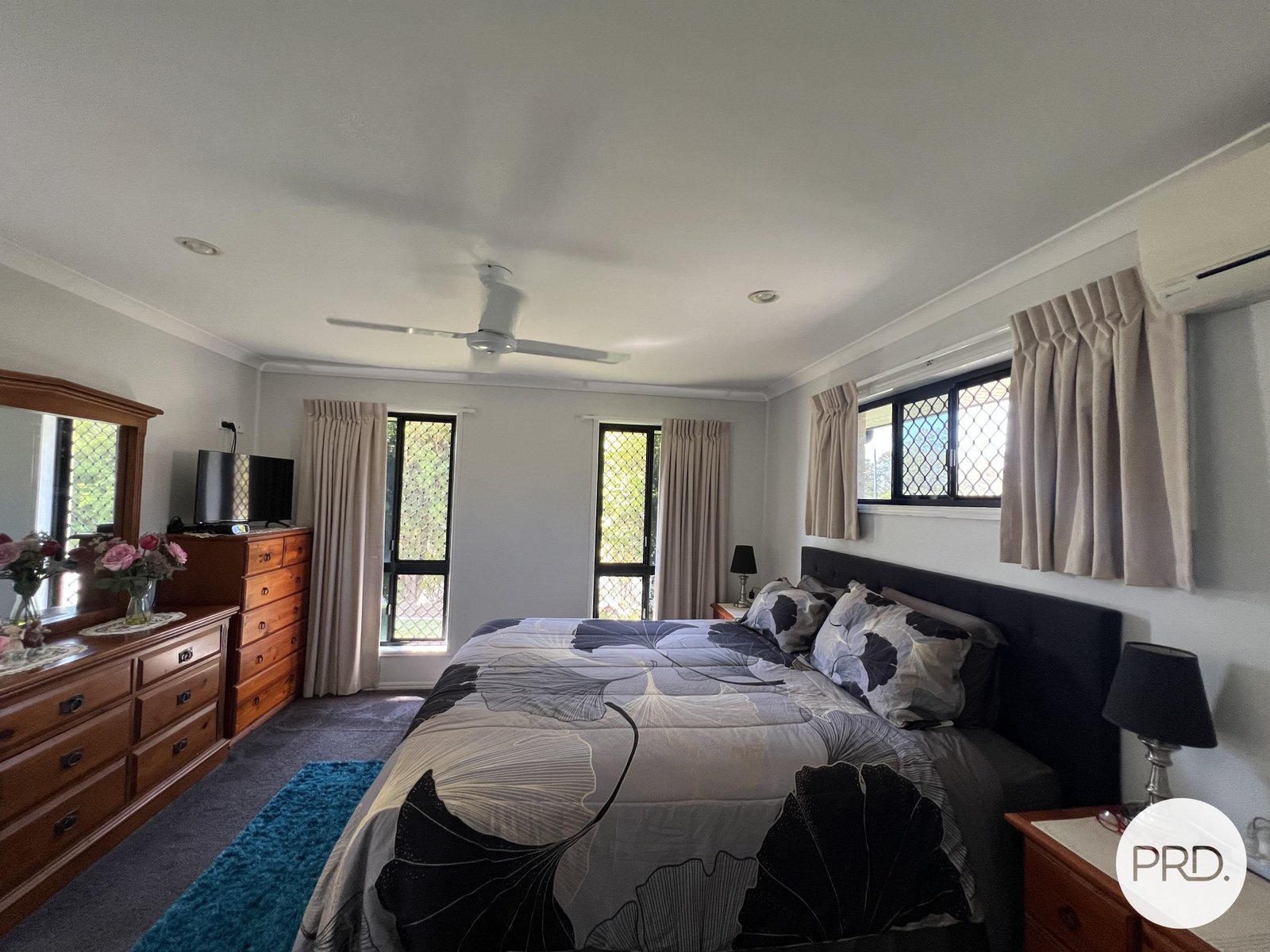 52 Bauhinia Street BOYNE ISLAND 5