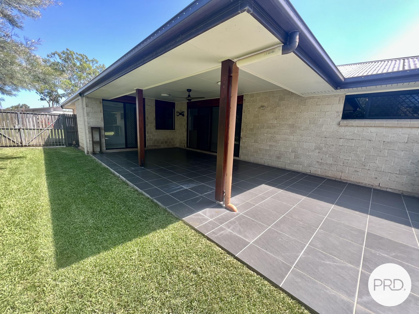 52 Bauhinia Street BOYNE ISLAND 2