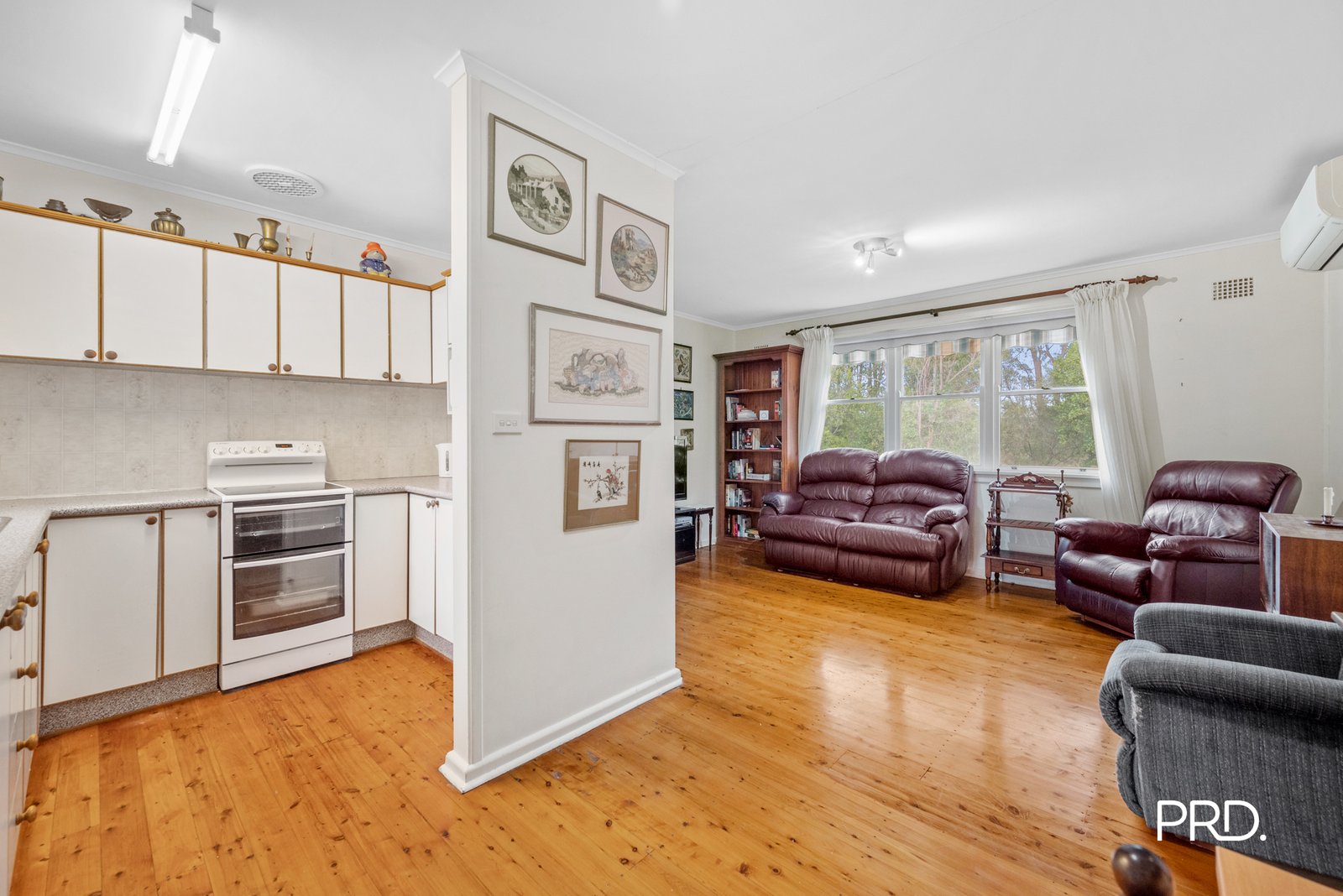 52 Burns Road SPRINGWOOD 4