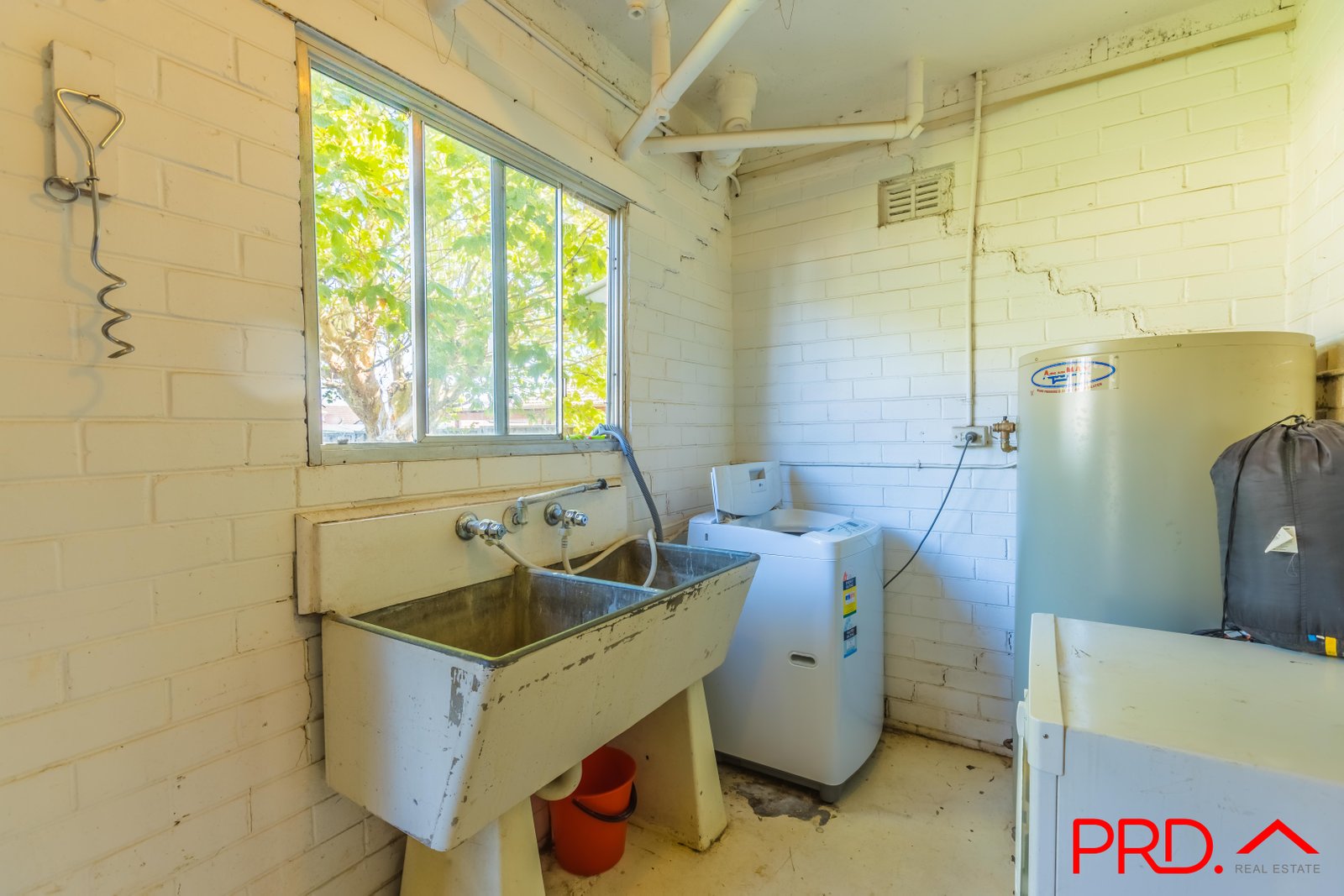 52 Calala Lane TAMWORTH 18