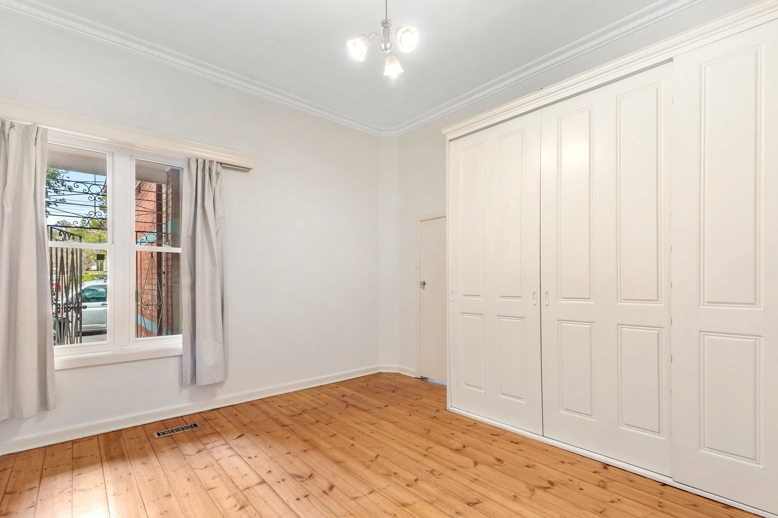Gallery: 52 Carlisle Street