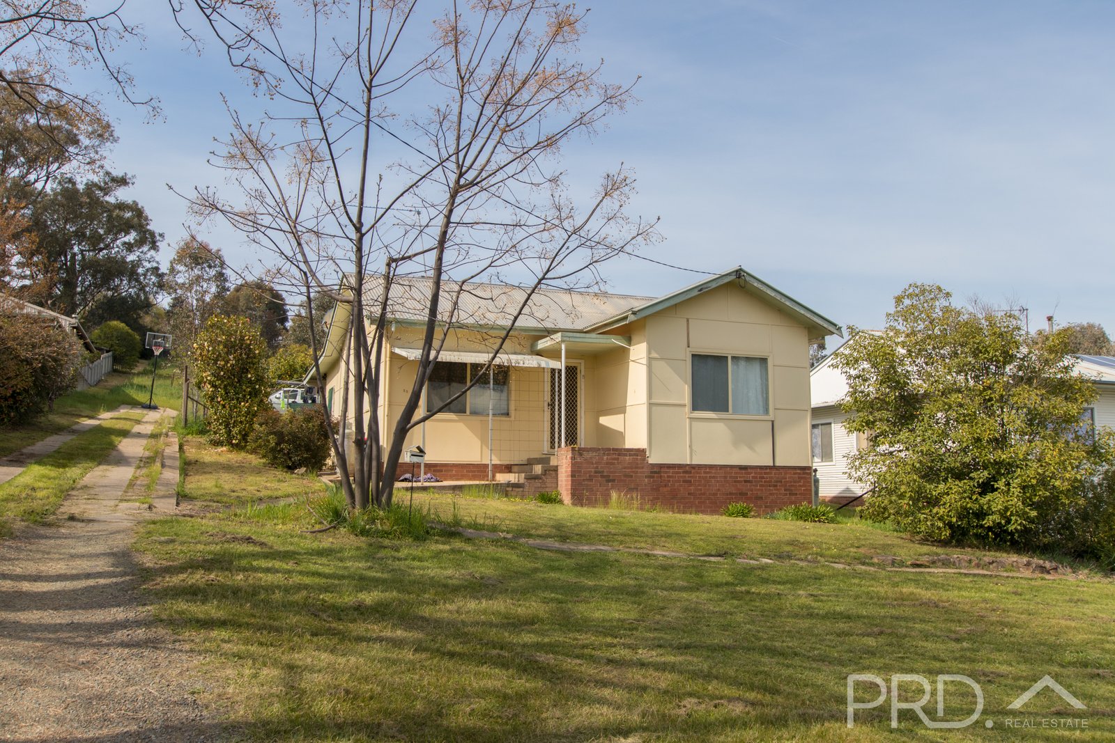52 Clarke Street TUMUT 1
