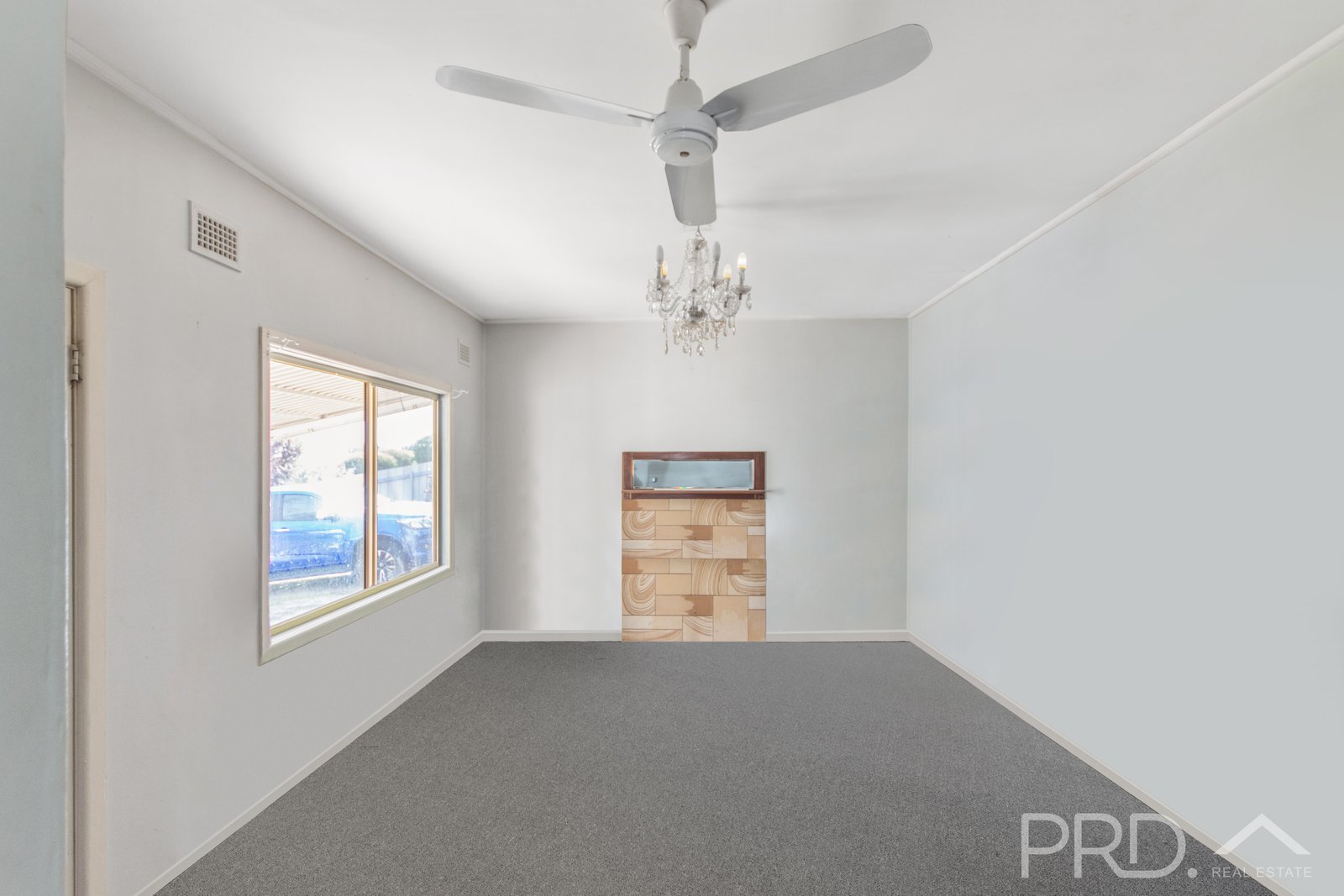 52 Clarke Street TUMUT 4