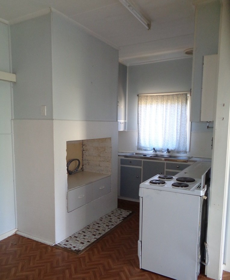 52 Clarke Street TUMUT 7