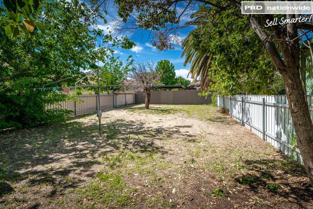 52 Crampton Street WAGGA WAGGA 9