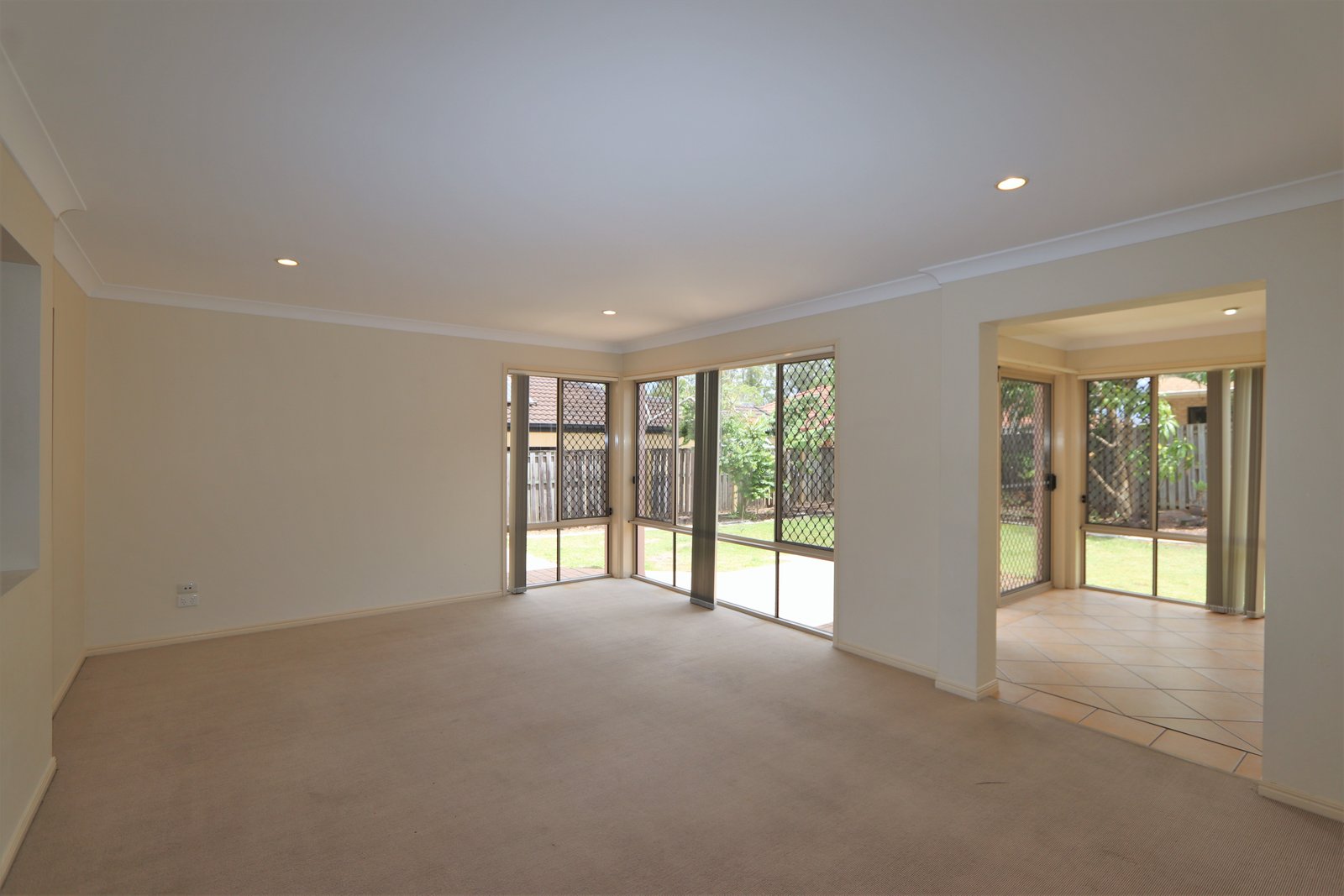 52 Crestwood Drive MOLENDINAR 3