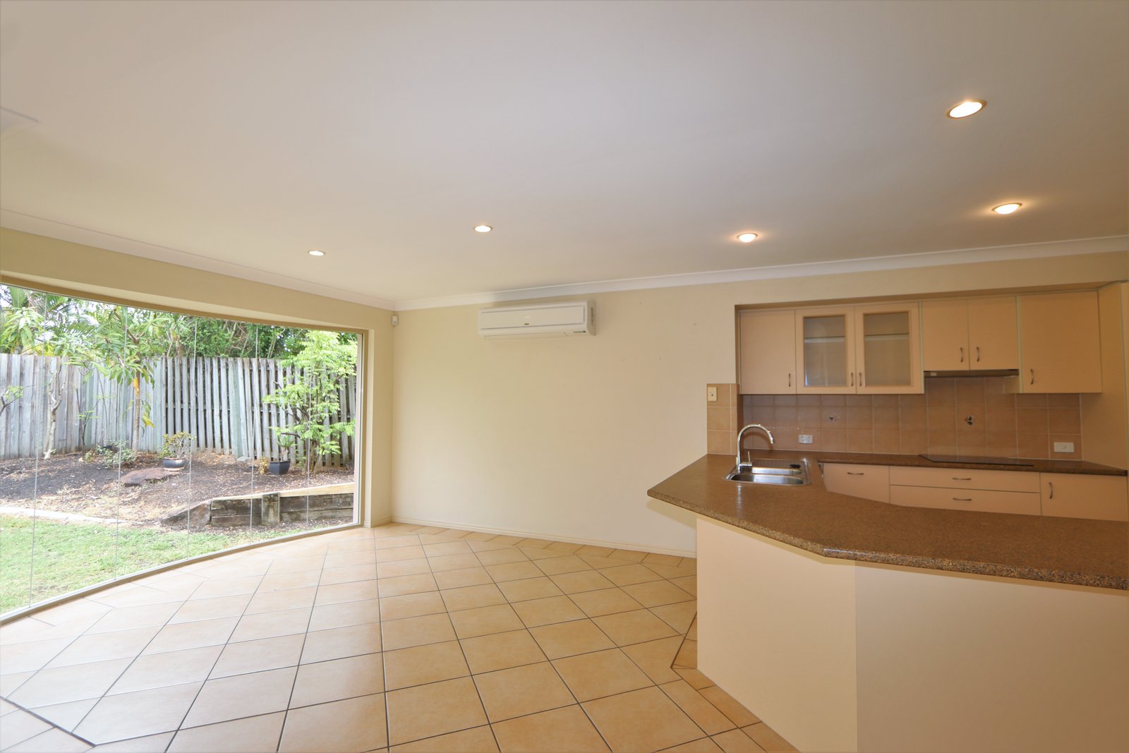 52 Crestwood Drive MOLENDINAR 9