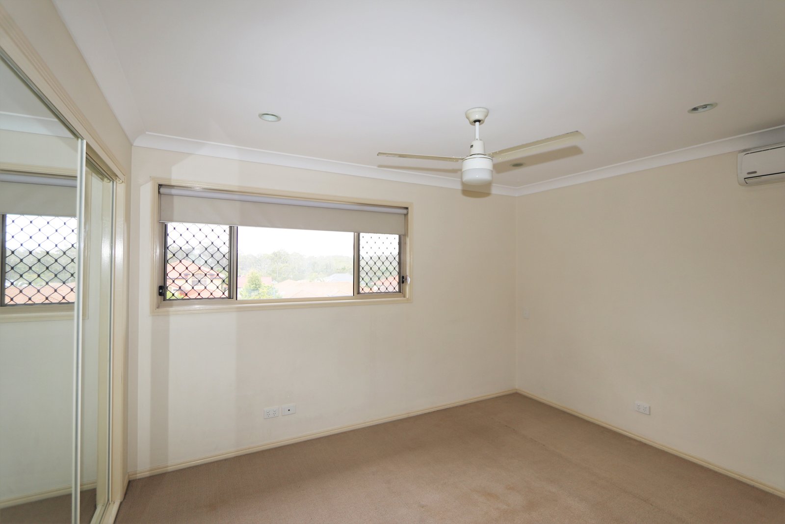 52 Crestwood Drive MOLENDINAR 18