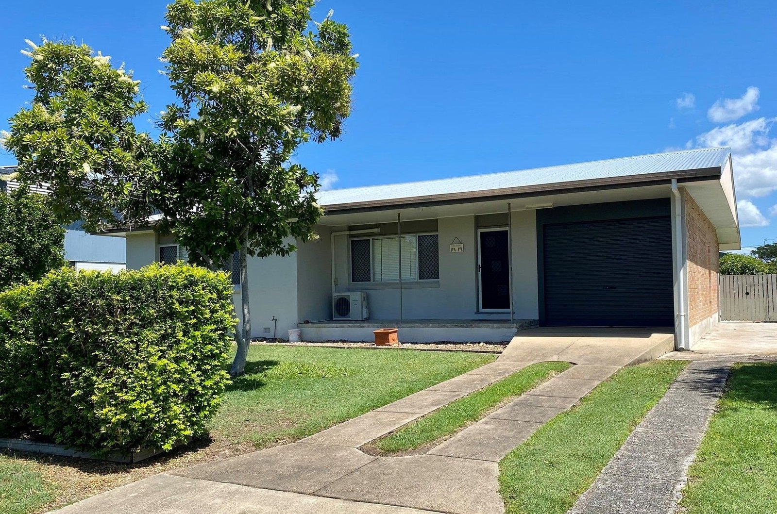 52 Dayman Street URANGAN 1