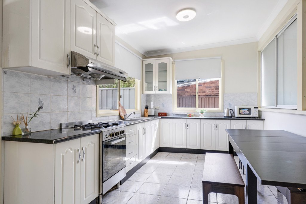 52 Edgbaston Road BEVERLY HILLS 2