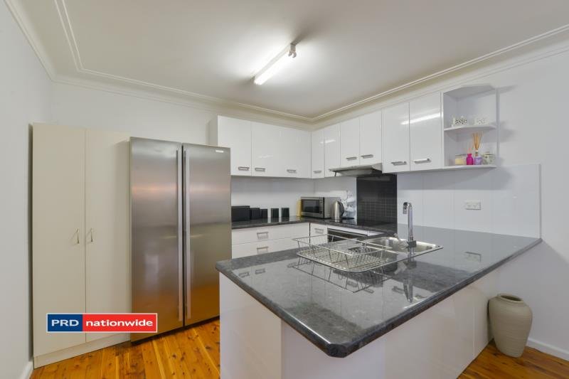 52 Edward Street TAMWORTH 2